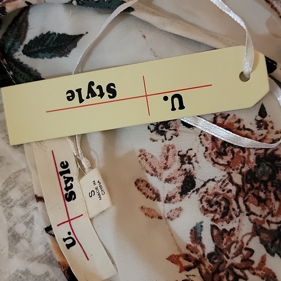 Crop blouse - Picture 4 of 4